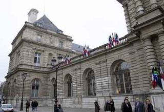 PR-LES MAIRES VISITENT LE SENAT 19NOV 03 (255)